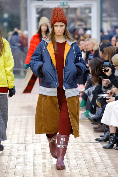 Look 35